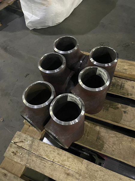 Тройник в изоляции ППУ-ПЭ-1 стальной 273 108